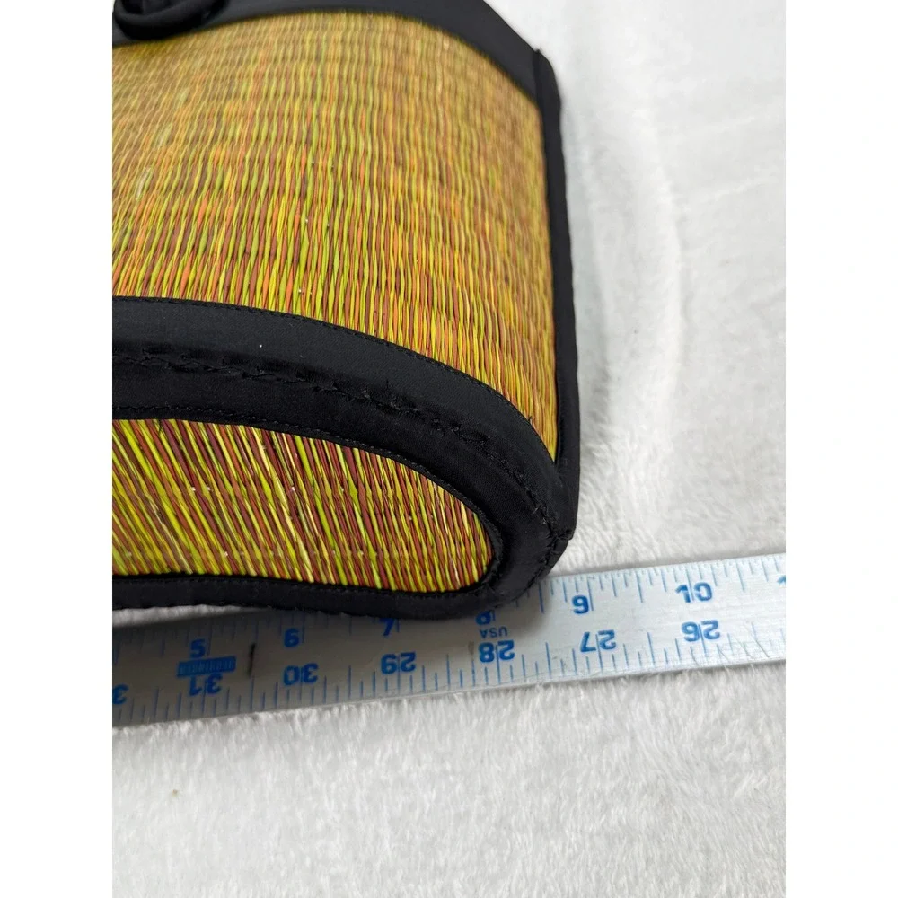 Unbranded woven straw